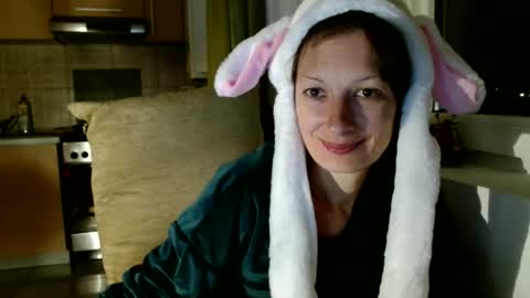 Raluca online show from October 11, 4:32 pm