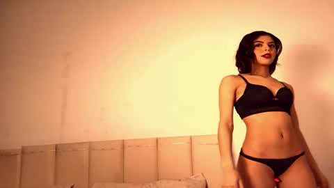 Jennifer online show from November 12, 9:28 pm