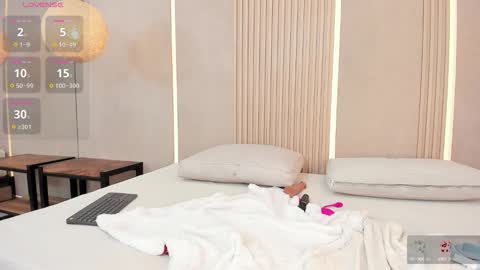 beca online show from October 10, 9:19 pm