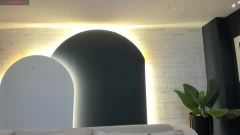 Am Becca online show from March 5, 6:12 pm