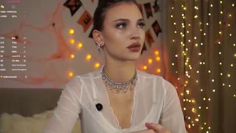 Melissa online show from November 7, 2:19 pm