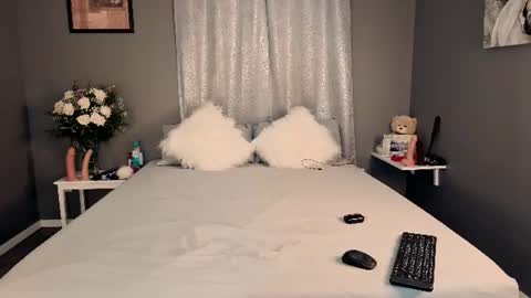 Bee if you ever see the girl who can take 12 inch all the way inside the ass try me online show from July 30, 12:44 am