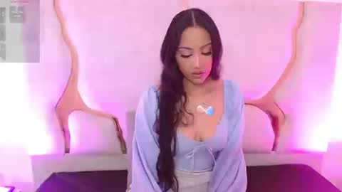 Snapshot of beella_tay1 chatting on September 24, 3:30 pm BELLA online show from September 24, 3:30 pm