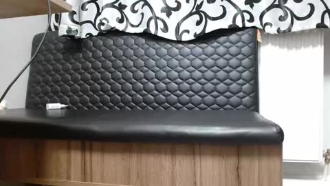 kevin and Bella online show from November 2, 4:23 am