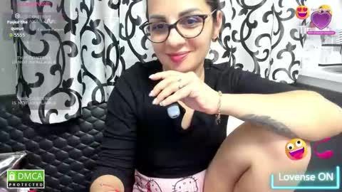 kevin and Bella online show from February 28, 9:30 pm