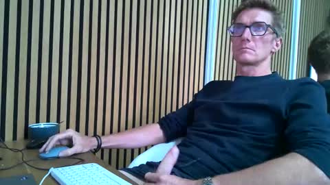 SexFriendFrance online show from September 18, 11:47 am