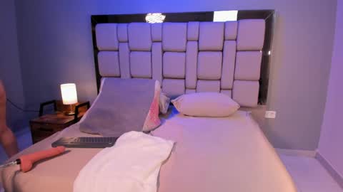 Bella online show from April 16, 4:01 am