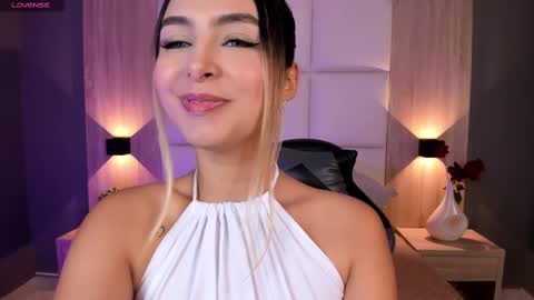 Bella cam online show from September 30, 8:52 pm