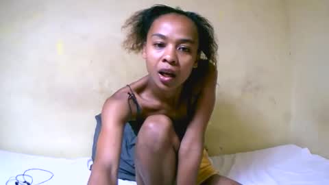 bella193999 online show from January 13, 6:48 pm