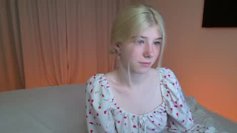 Bella online show from June 20, 10:38 pm