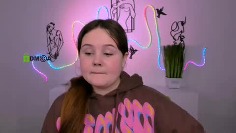 bella_blade online show from December 15, 6:20 am