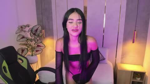 B E L L A online show from May 15, 3:26 am