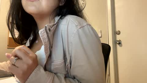 bella_dulce online show from February 18, 8:03 pm