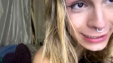 bella_gonvill online show from November 29, 10:56 am