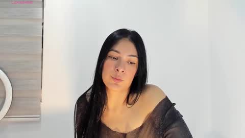 Laura online show from October 4, 9:12 pm