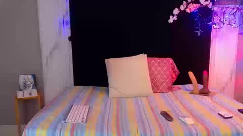 BELLA online show from March 21, 4:18 am