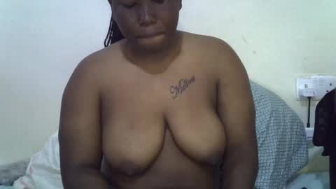 bella_noire1 online show from June 16, 6:28 am