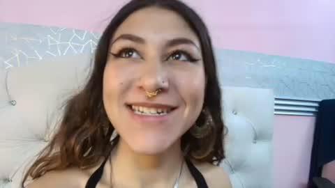 bella online show from August 1, 7:48 pm
