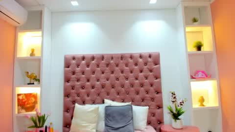 bella_rouge0 online show from July 25, 7:12 pm