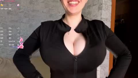 Bella online show from June 8, 1:12 pm
