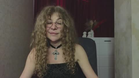 Bella online show from April 5, 4:04 pm