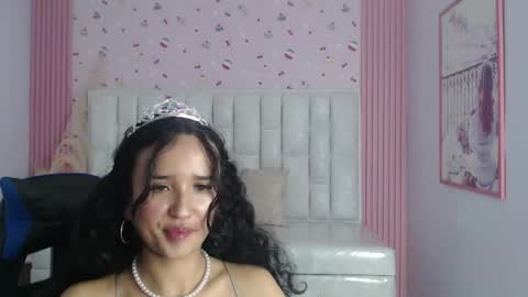 Bella online show from October 17, 8:46 pm