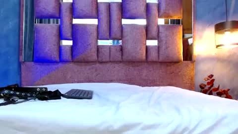 bella_volup online show from February 11, 9:40 pm