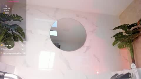 Bella online show from October 11, 2:32 pm