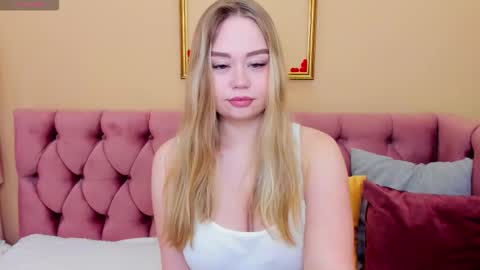 Bella online show from March 13, 1:53 am