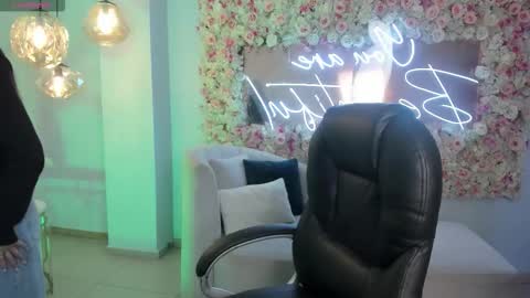  Bella C  online show from December 3, 11:55 am