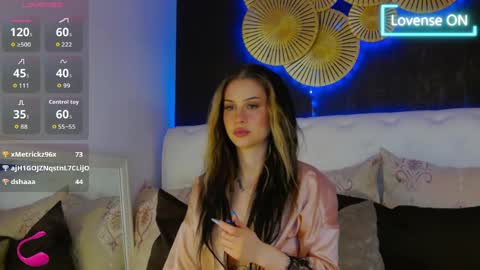 Bella online show from April 3, 6:15 pm