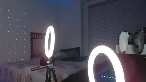 Bella Monroe online show from January 25, 5:40 am