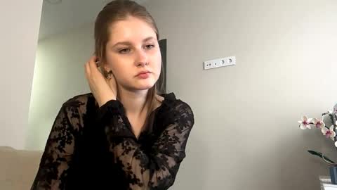 bellamore090 online show from April 25, 1:35 pm