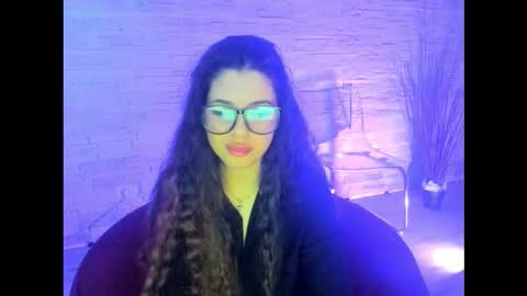 BellaNoir  online show from February 3, 6:40 am