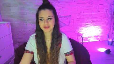 BellaNoir  online show from February 5, 7:12 am