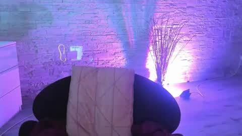 BellaNoir  online show from January 17, 7:07 am