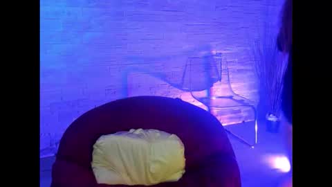 BellaNoir  online show from February 3, 6:33 am