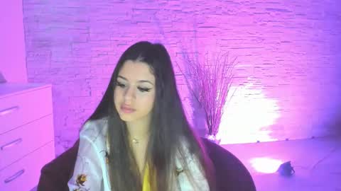 BellaNoir  online show from February 11, 6:17 am