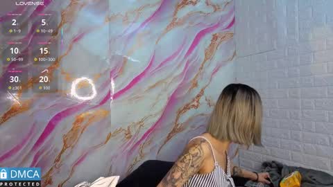   online show from February 25, 11:14 am