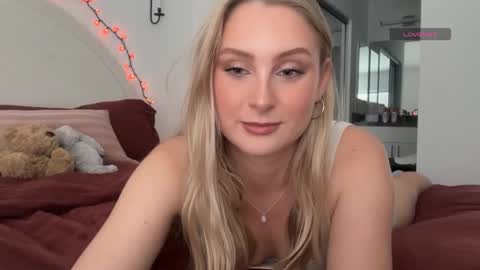 Isabella Ryder online show from October 13, 9:50 pm