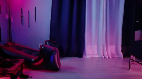 Bellaskeykeeper online show from March 25, 11:06 am