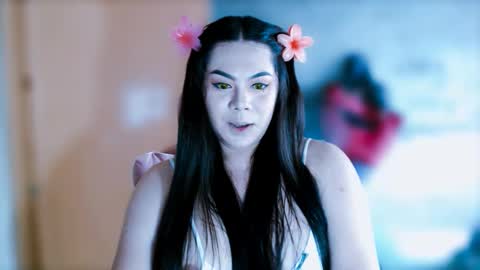 QUEEN BELLA online show from December 2, 3:05 am