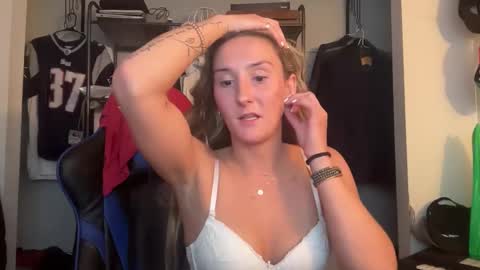 bellawest688986 online show from June 11, 9:29 am