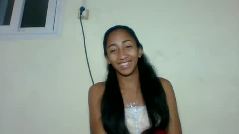 belle_annah online show from July 10, 3:39 pm