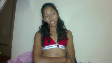 belle_annah online show from May 14, 6:17 pm