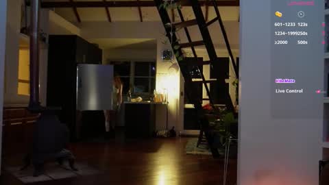 BELLE   online show from October 18, 2:21 pm