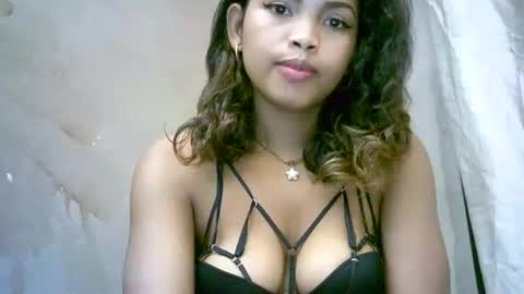 bellibellah online show from February 25, 12:42 pm