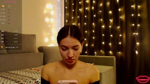 Bella online show from May 6, 3:23 am