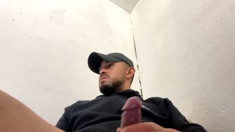 Snapshot of bemysecrett chatting on January 25, 4:35 pm bemysecrett online show from January 25, 4:35 pm