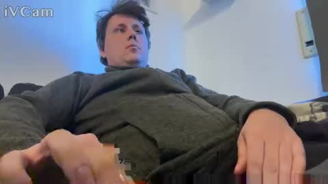 ben_2456 online show from April 8, 7:22 am